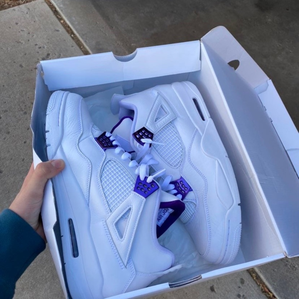 Jordan 4s